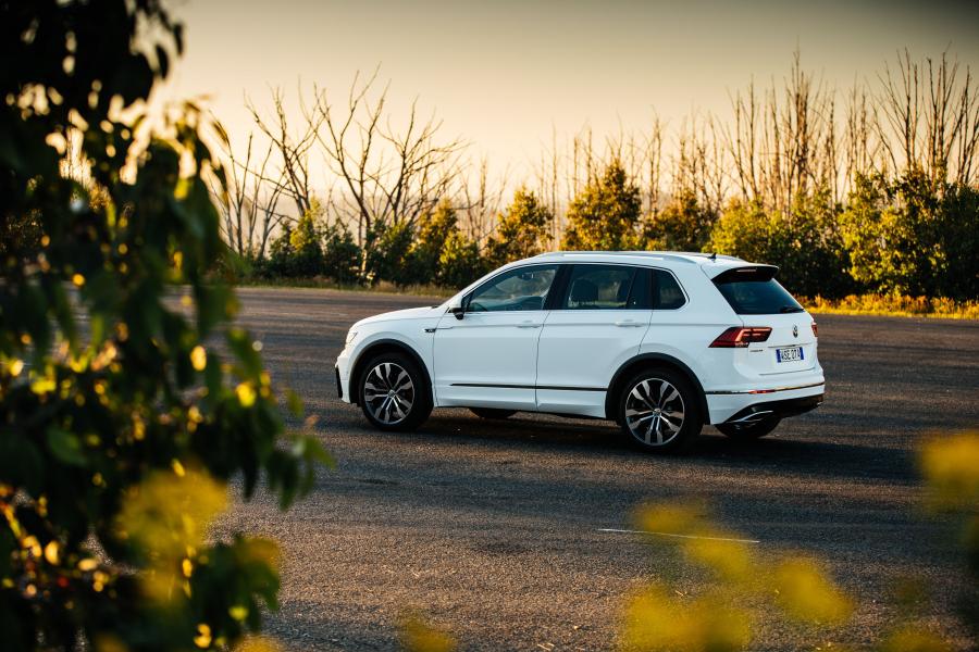  Volkswagen Tiguan R-Line 2016 года  (AU) (фото 18 из 30)